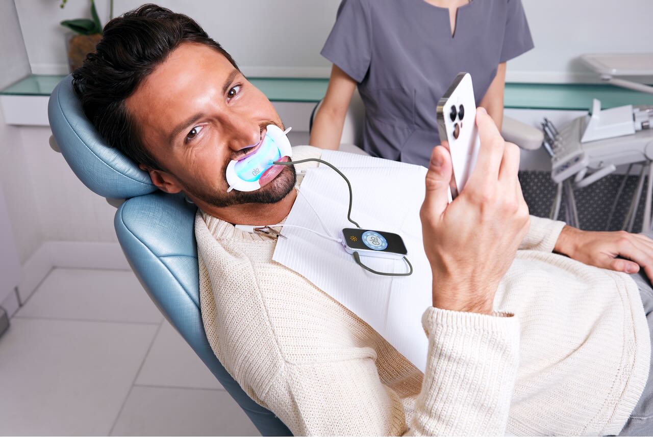 GLO PROFESSIONAL IN OFFICE TEETH WHITENING